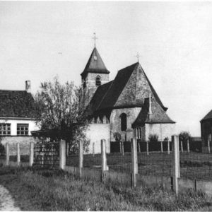 Kerk van Hoeke en links een school